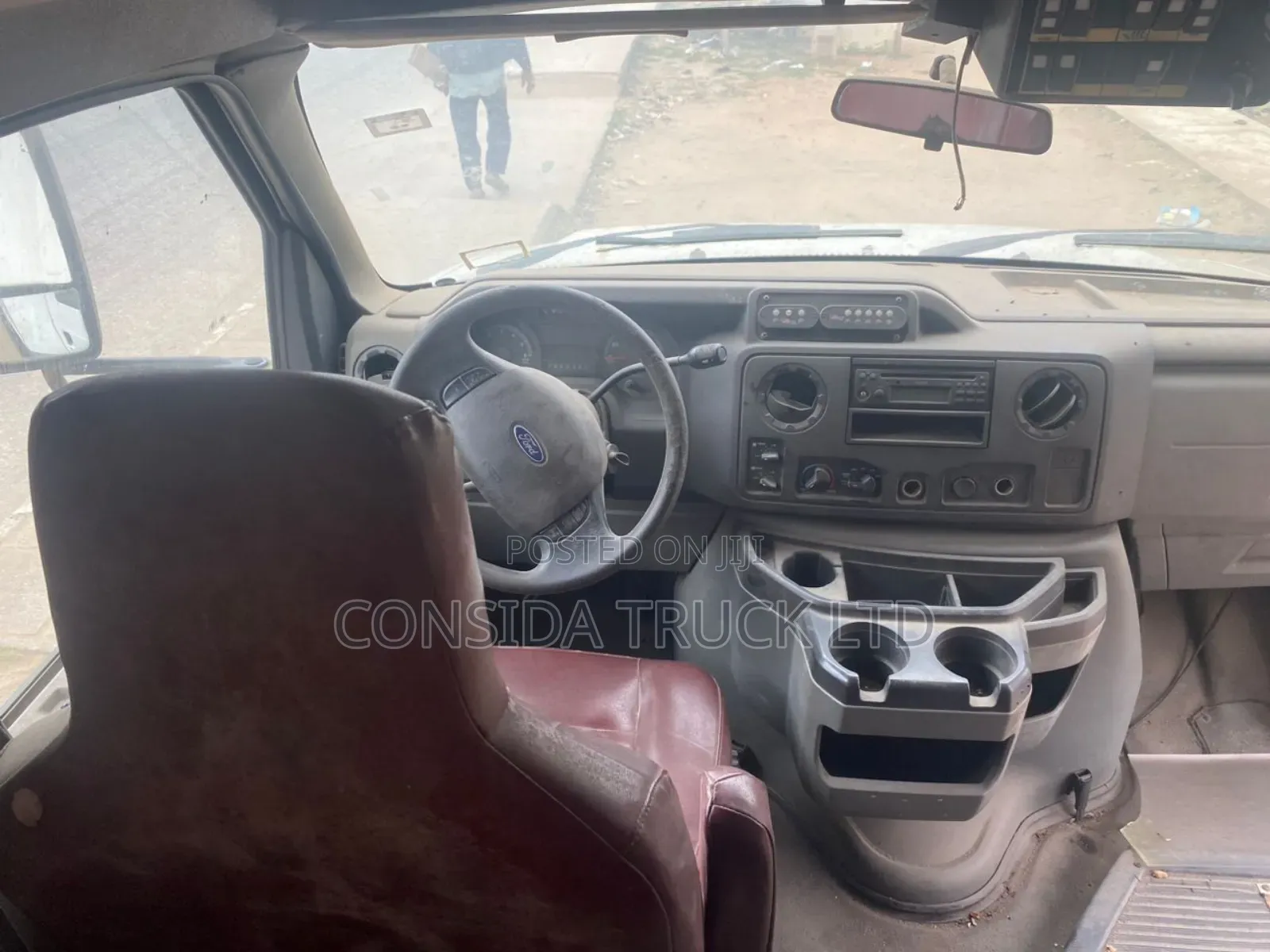 Ford E350 2005 White