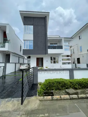5bdrm Duplex in Lekki for sale