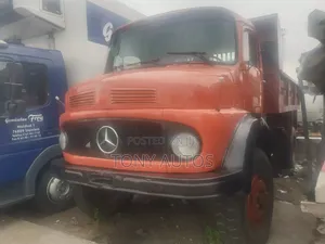 911 Tokunbo Mercedez Benz Dump Truck