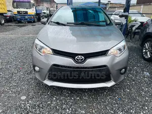 Toyota Corolla 2014 Gold
