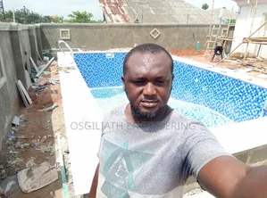Hotel Pool