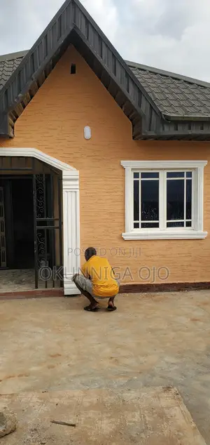 Gravitex Paint