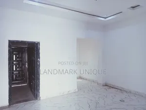 2bdrm Duplex in Uptown, Ushafa for rent