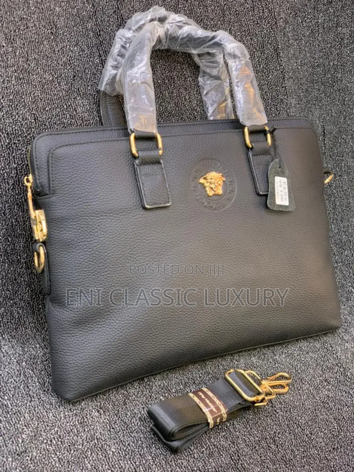 High Quality Luxury Men's Bags Versace Available in Store 