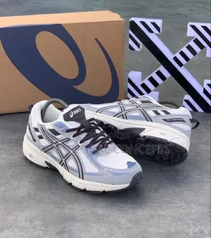 Asics Gel Venture 6 Cream Black Sneakers
