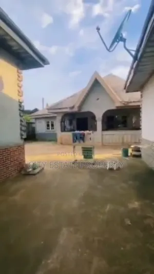 Furnished 10bdrm Bungalow in Port-Harcourt for sale
