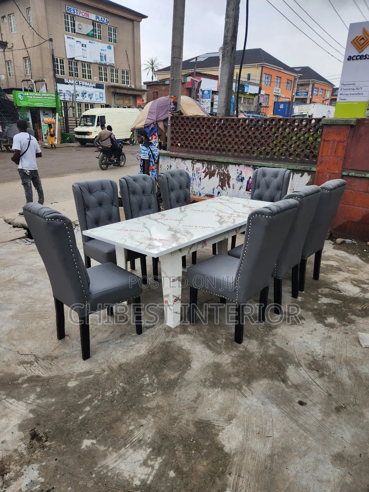 Quality Leather 8 Seaters Dining