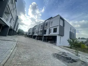 4bdrm Townhouse / Terrace in Asokoro for rent