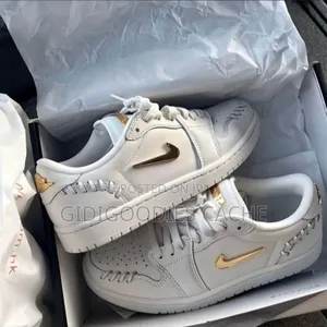 Nike Air Jordan 1 Sneakers