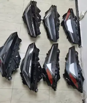 Lamborghini Urus Headlights