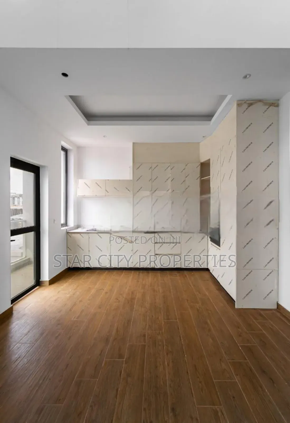 1bdrm Maisonette in Lekki Phase 1 for sale