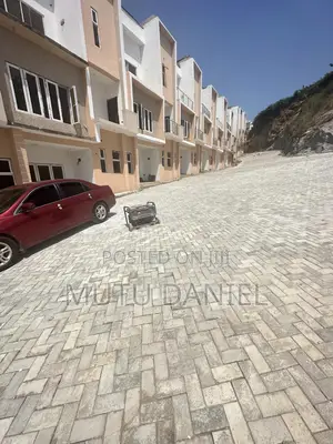 Photo - 4bdrm Townhouse / Terrace in Mabushi for rent