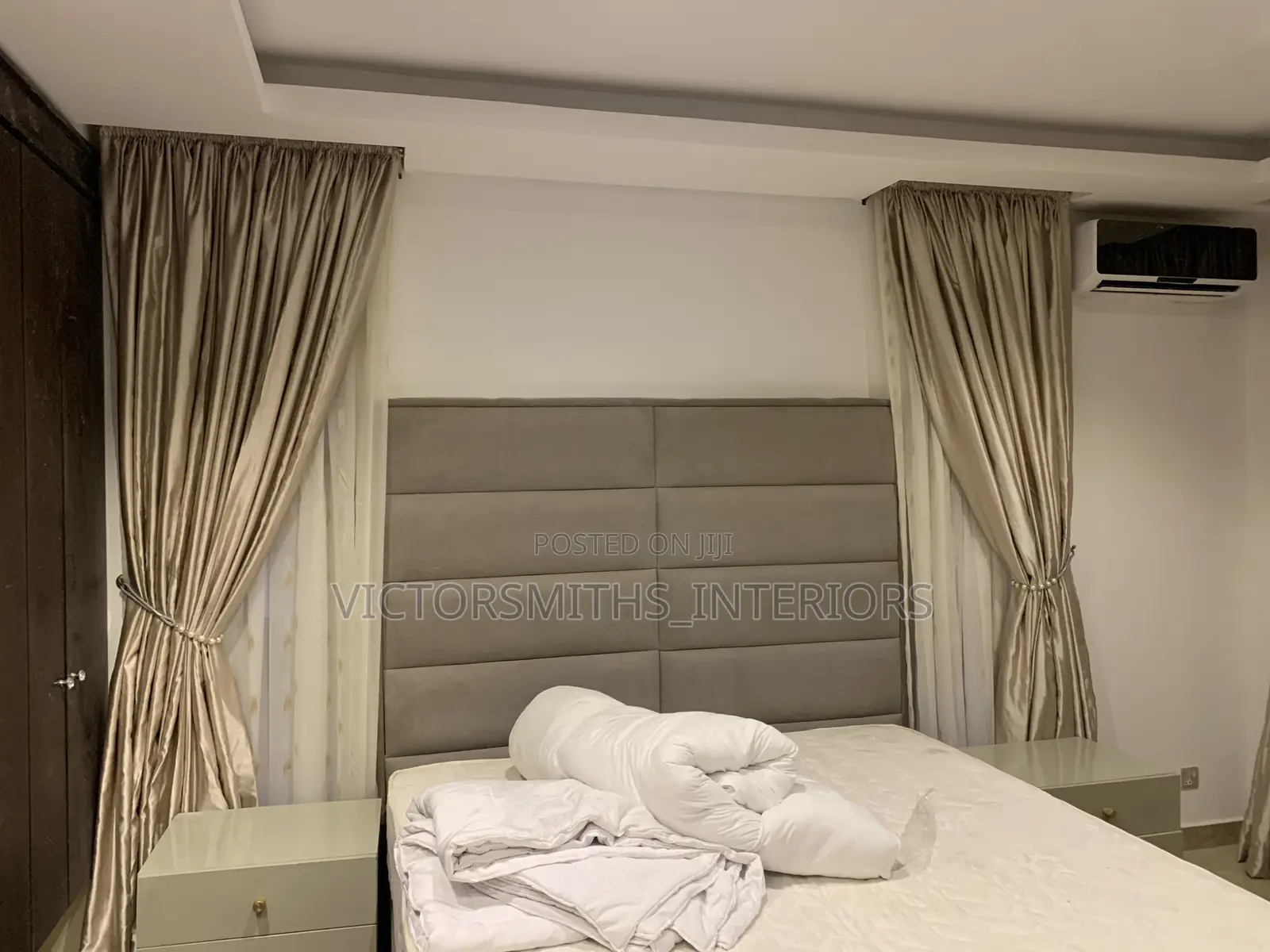 Master Bedroom Curtains Drep and Bed