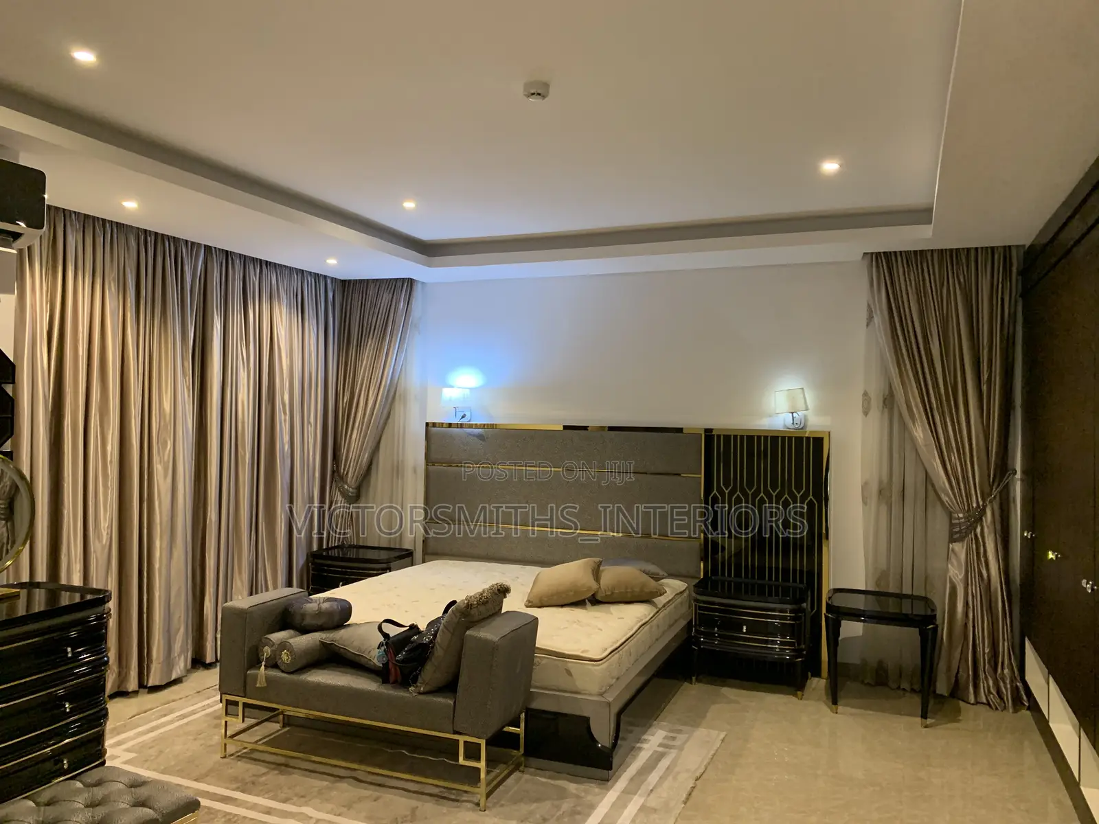 Master Bedroom Curtains Drep and Bed