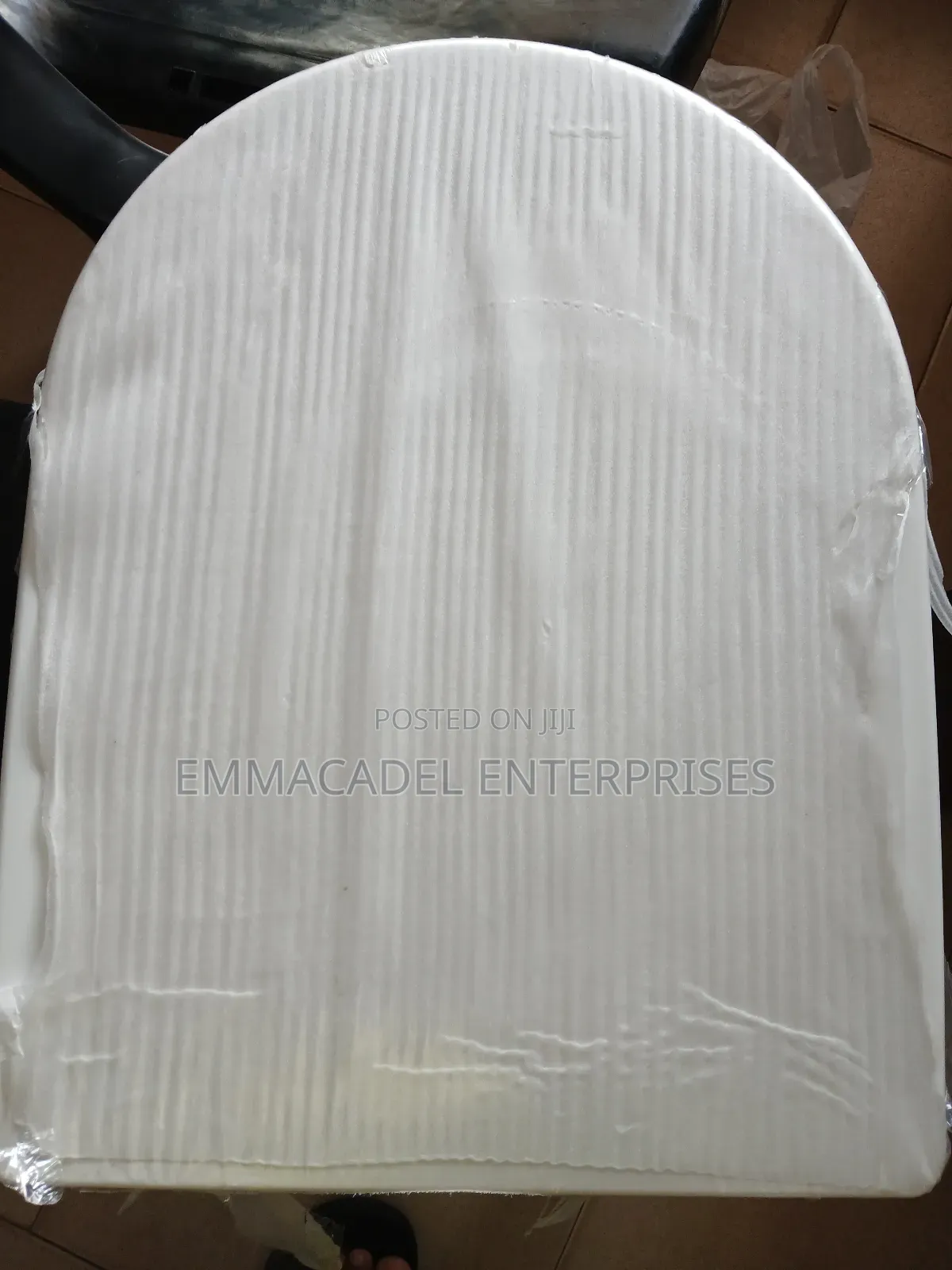 Executive Wc Cover
