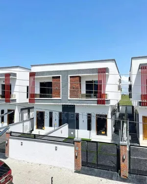 4bdrm Townhouse/Terrace in Chevron for sale