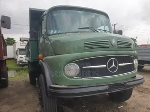 Tokunbo Mercedes-Benz Dump Truck 1998 Green