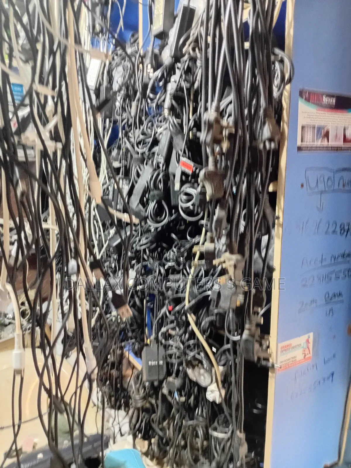 Laptops Chargers(Hp, Macbook, Lenovo, Dell, Acer )