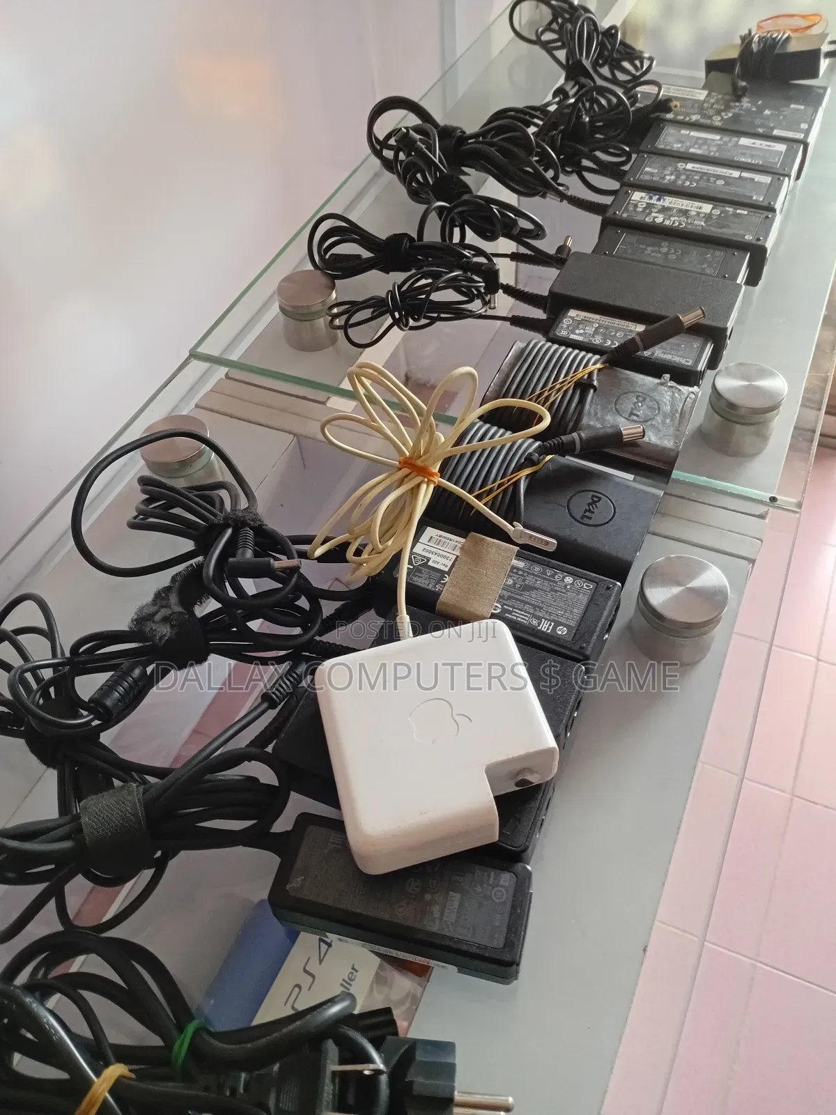 Laptops Chargers(Hp, Macbook, Lenovo, Dell, Acer )