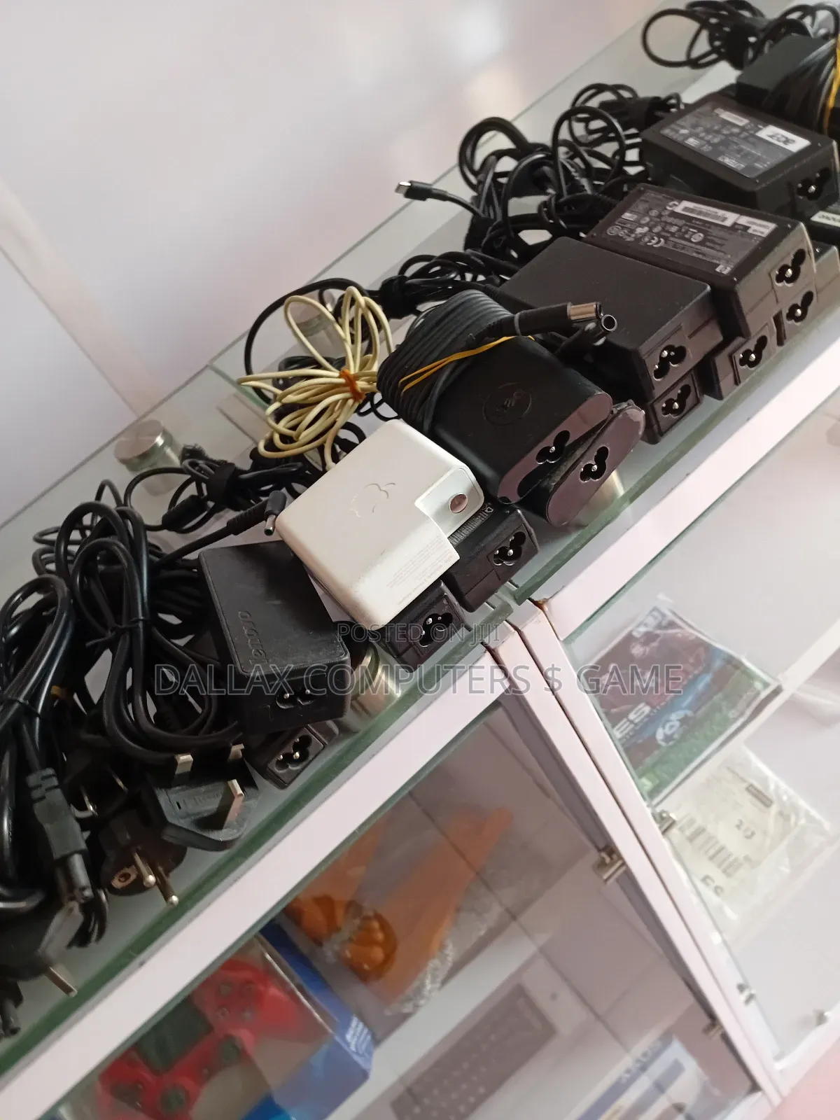 Laptops Chargers(Hp, Macbook, Lenovo, Dell, Acer )