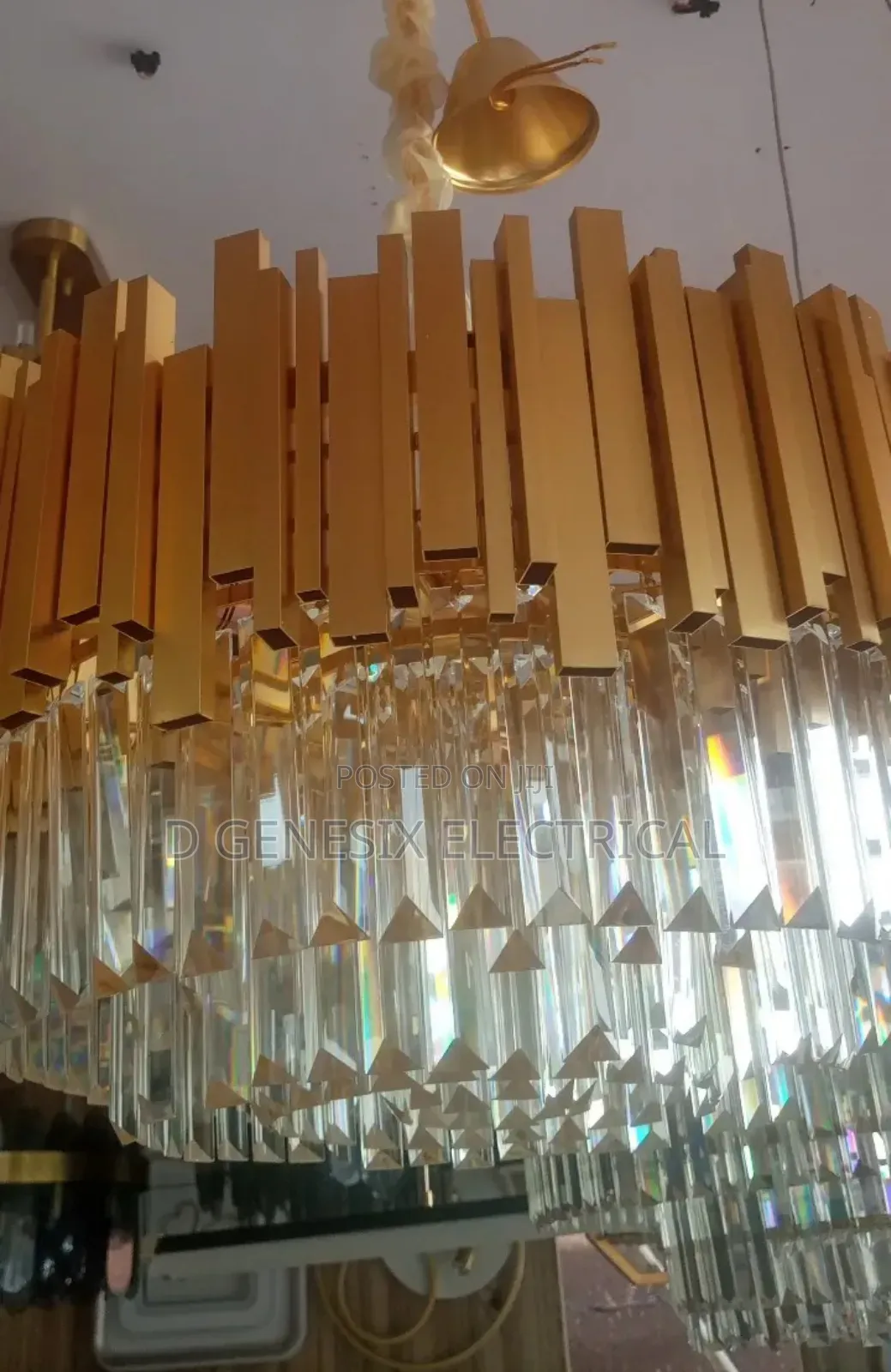 Luxurious Crystal Chandelier