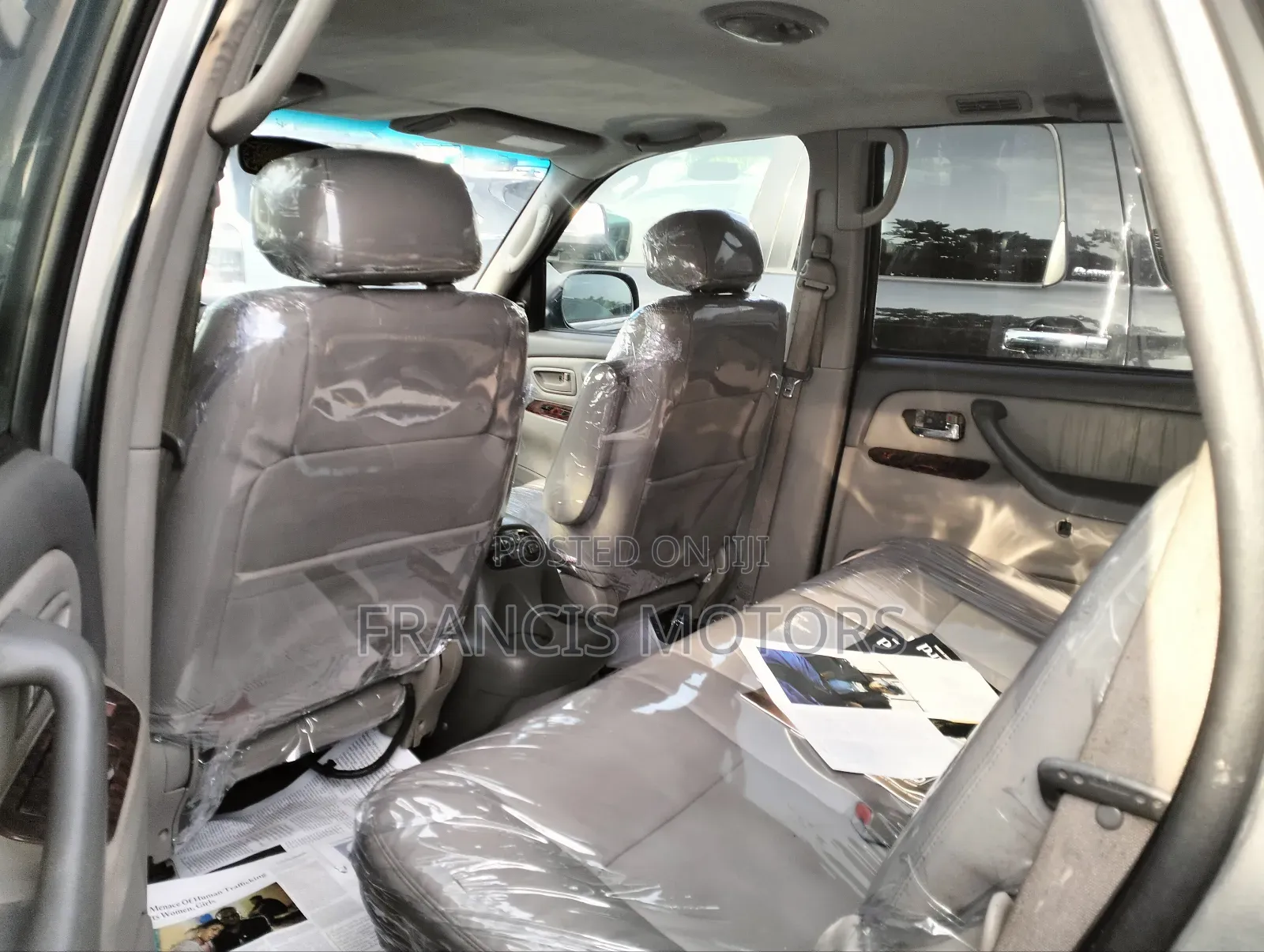 Toyota Sequoia 2004 Silver