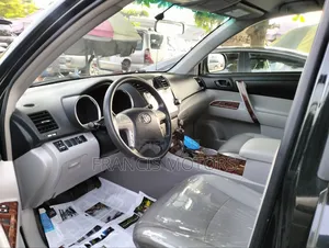 Toyota Highlander Limited 2010 Black