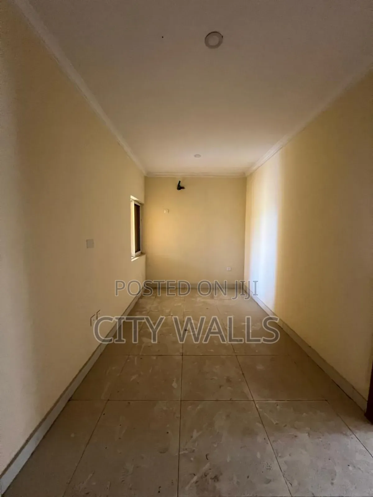 Mini Flat in Chevron for rent