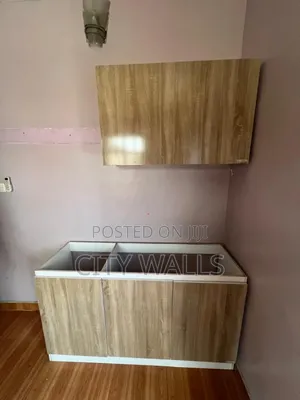 Mini Flat in Chevron for rent