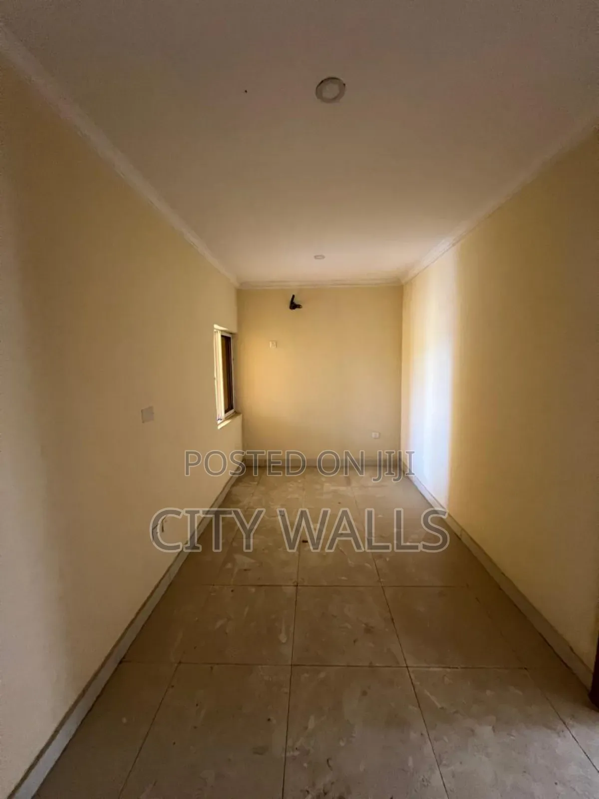 Mini Flat in Chevron for rent