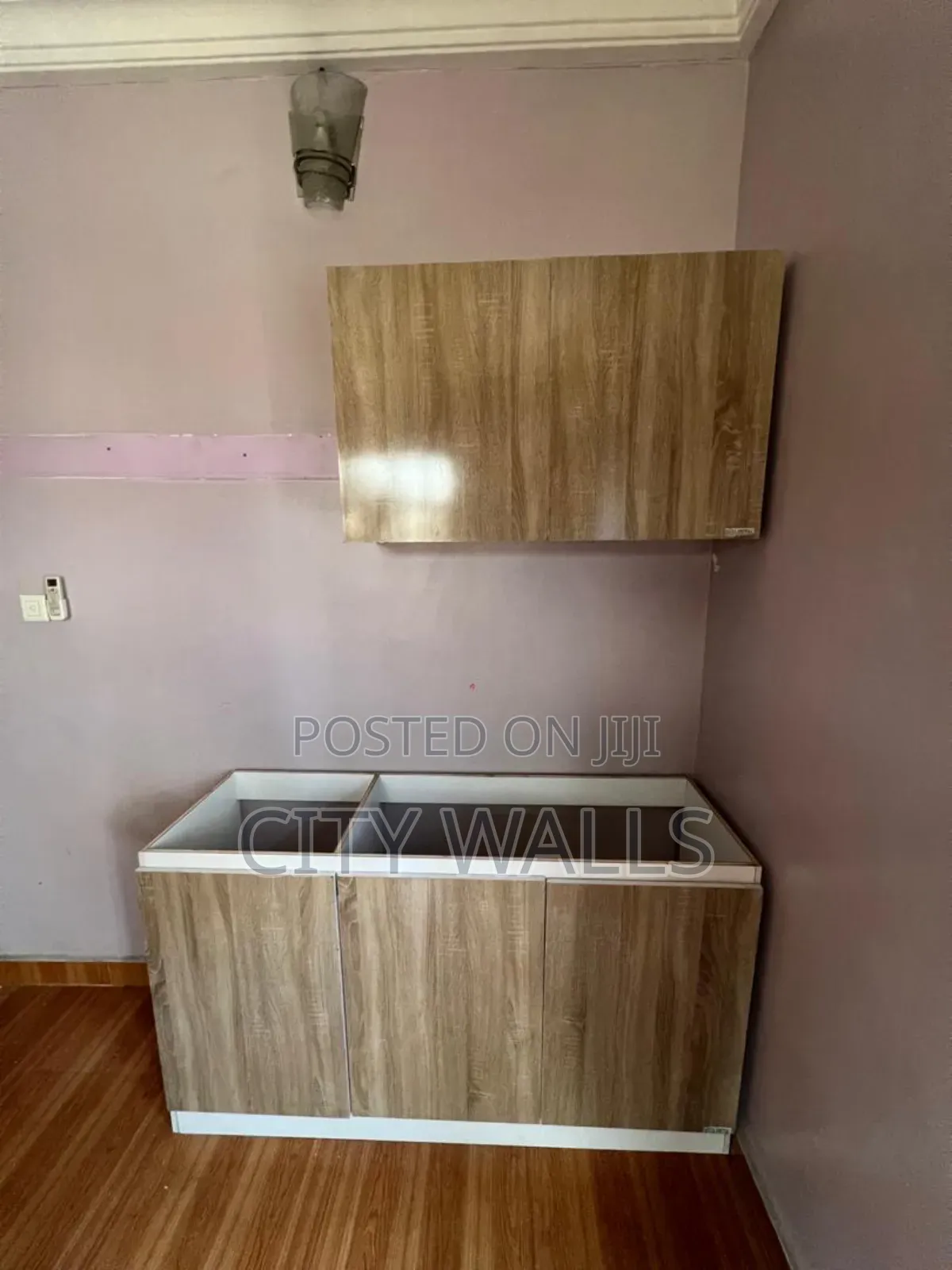 Mini Flat in Chevron for rent