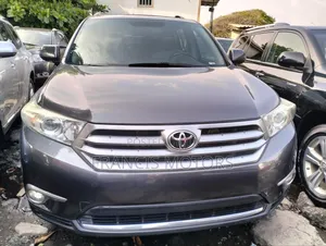 Toyota Highlander Limited 3.5l 4WD 2013 Gray