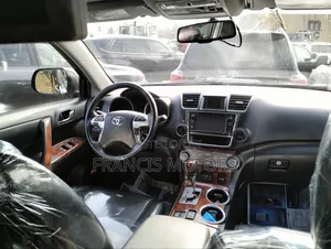 Toyota Highlander 2012 Burgundy