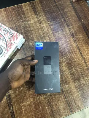 New Samsung Galaxy Z Flip 5 512 GB