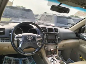 Toyota Highlander Limited 3.5l 4WD 2013 Black