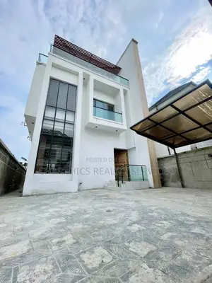 4bdrm Duplex in Ikota for sale