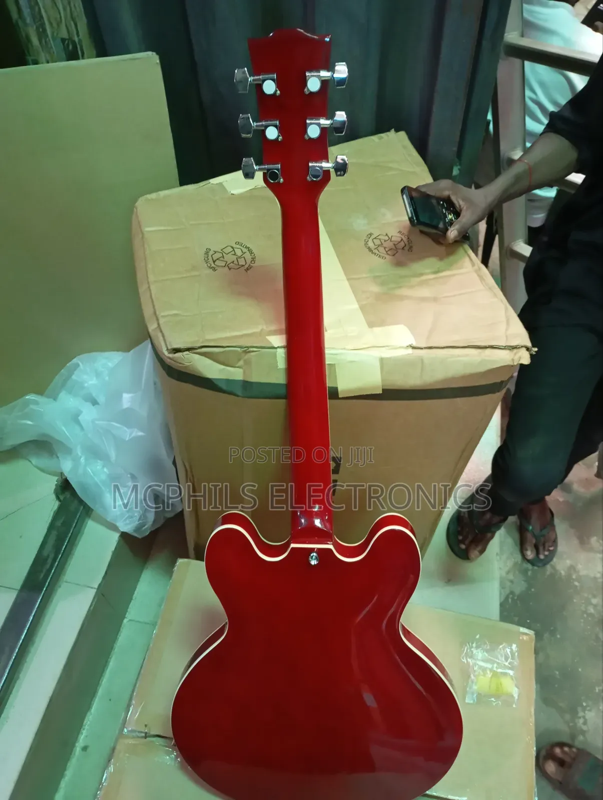 Active Audio Jazz Electric Guitar