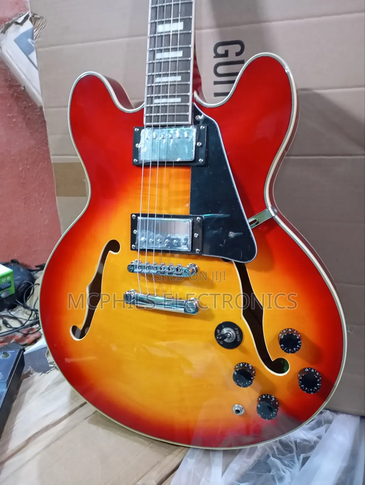 Active Audio Jazz Electric Guitar