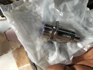 Telemecanique Proximity Sensor XS130BLPAM12