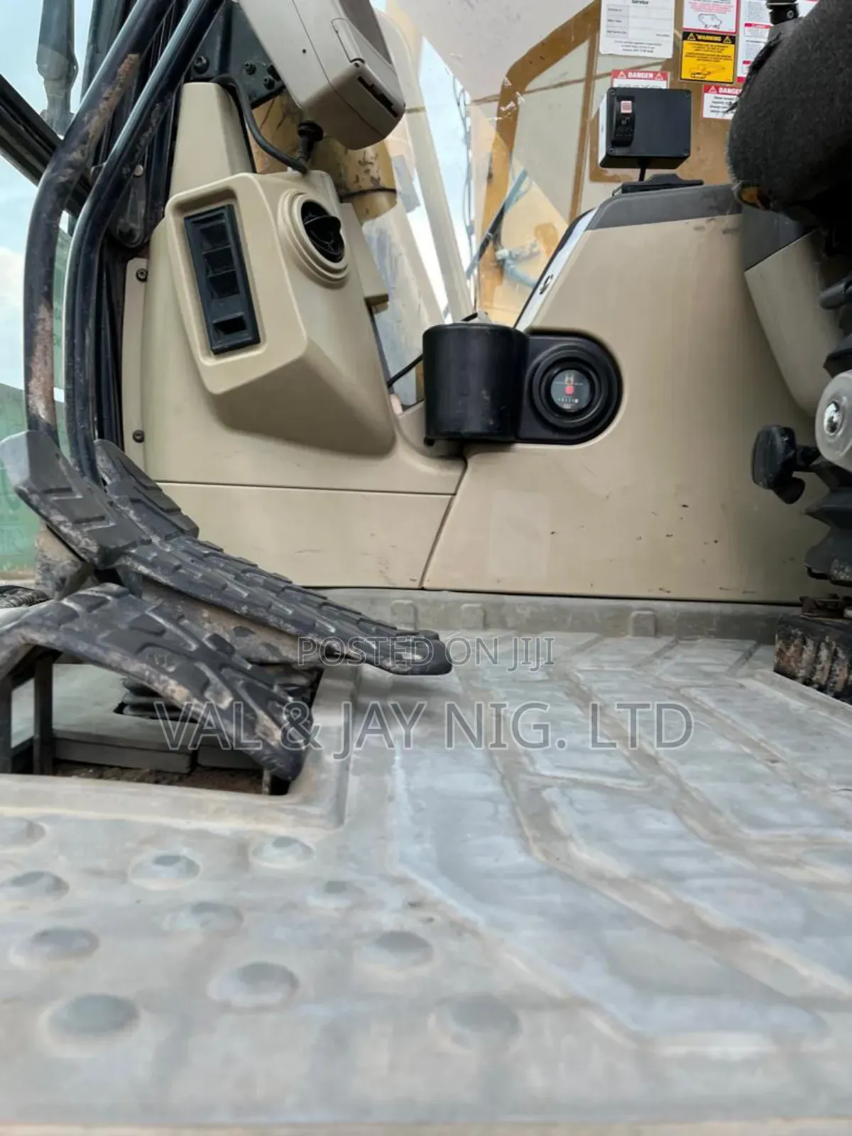 Excavator 330 Cl - Direct Belgium With Jack Hammer Function