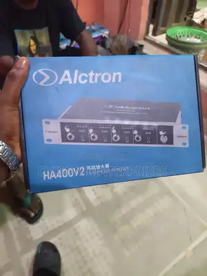 Photo - Alctron Headphone Amplifier
