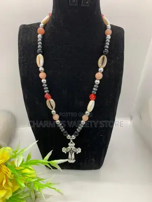 Quality Traditional Hand Crafted Necklace With Cross Locket