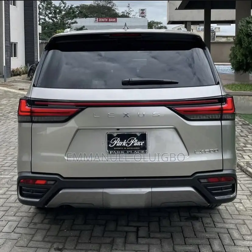 Lexus LX 2023 Silver