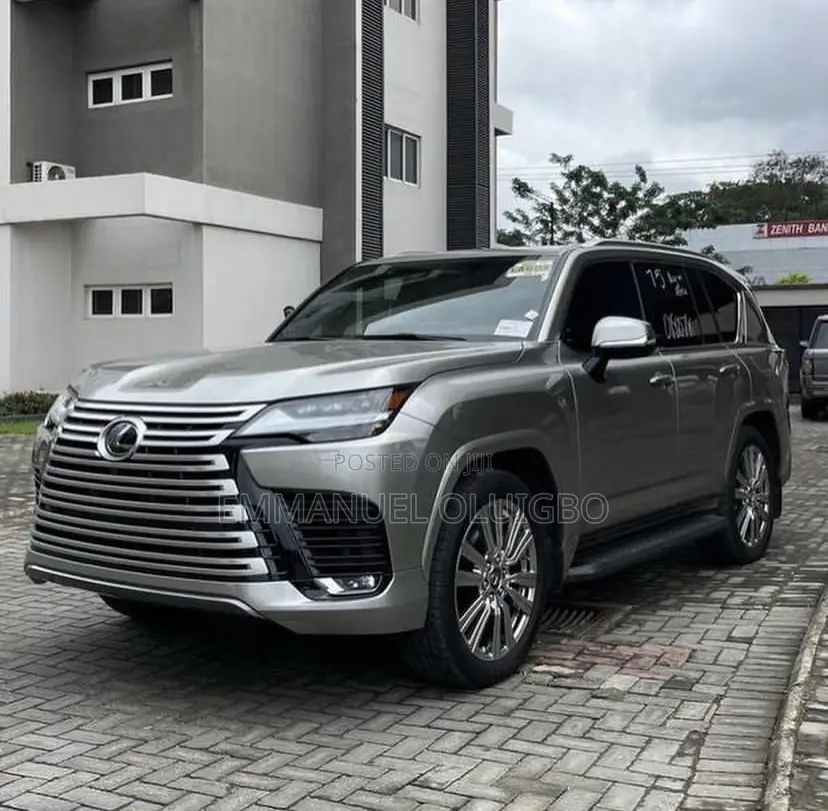 Lexus LX 2023 Silver
