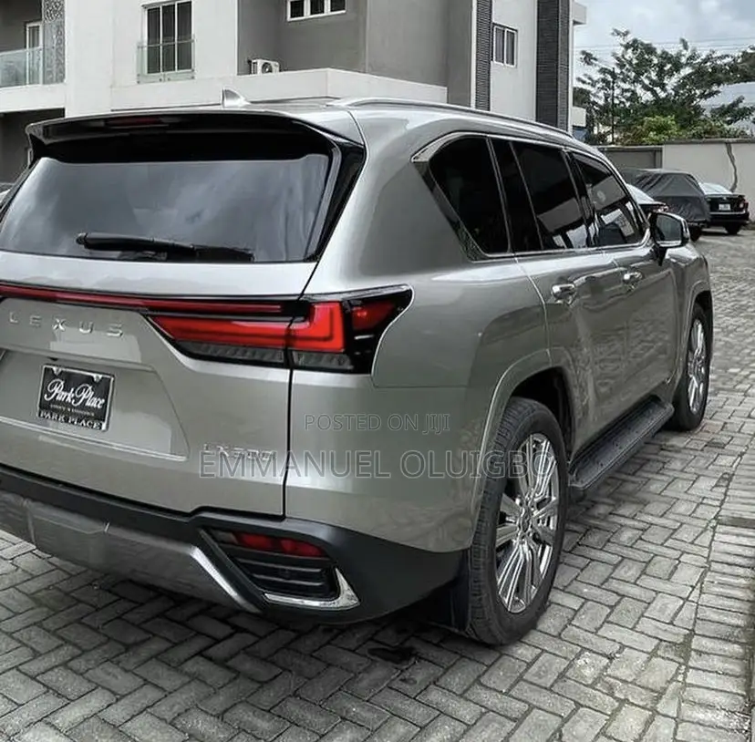 Lexus LX 2023 Silver