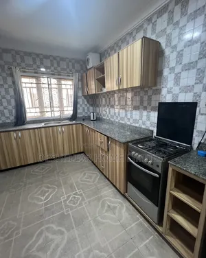 Furnished 3bdrm Apartment in Off Silverbird Road, Jakande for rent