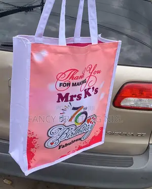 Customized Paper Bags – Durable Stylish for Packaging Branding