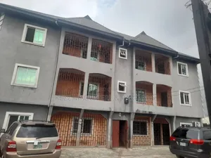 6bdrm Block of Flats in Inside An Estate,, Port-Harcourt for sale