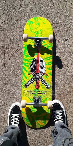 Skull Designs Skating Board