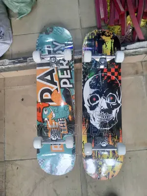Fancy Skull Skating Board